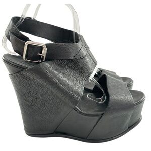 Vera Wang lavender heels size 10 41.5 black leather chunky platform avant-garde